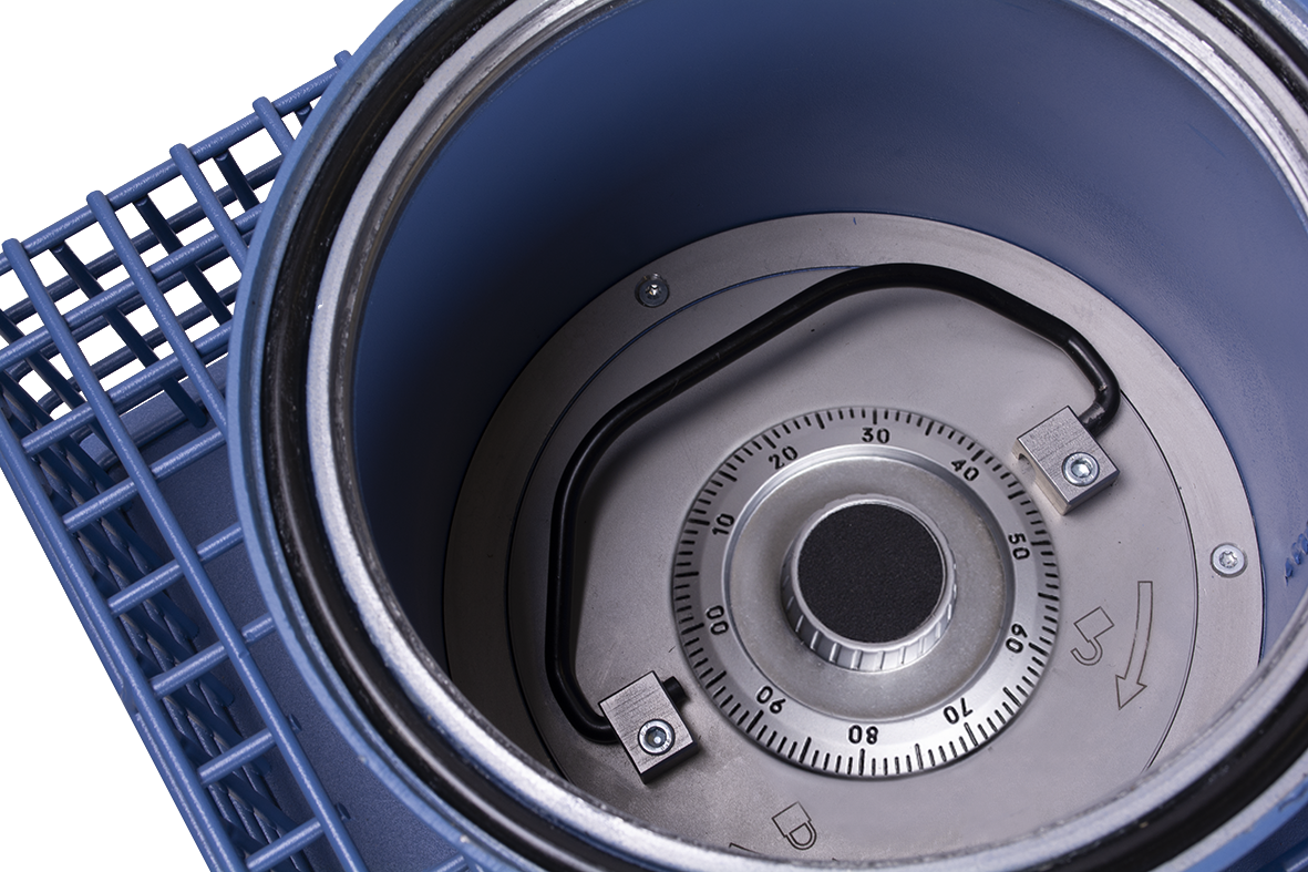 Burton Oculto Combination lock fitted