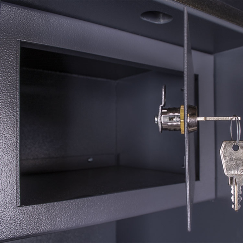 Burton Warden LFS 6 Gun Safe. Key